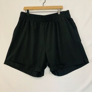 0 TO 5 Black Activewear Shorts Size 3X
